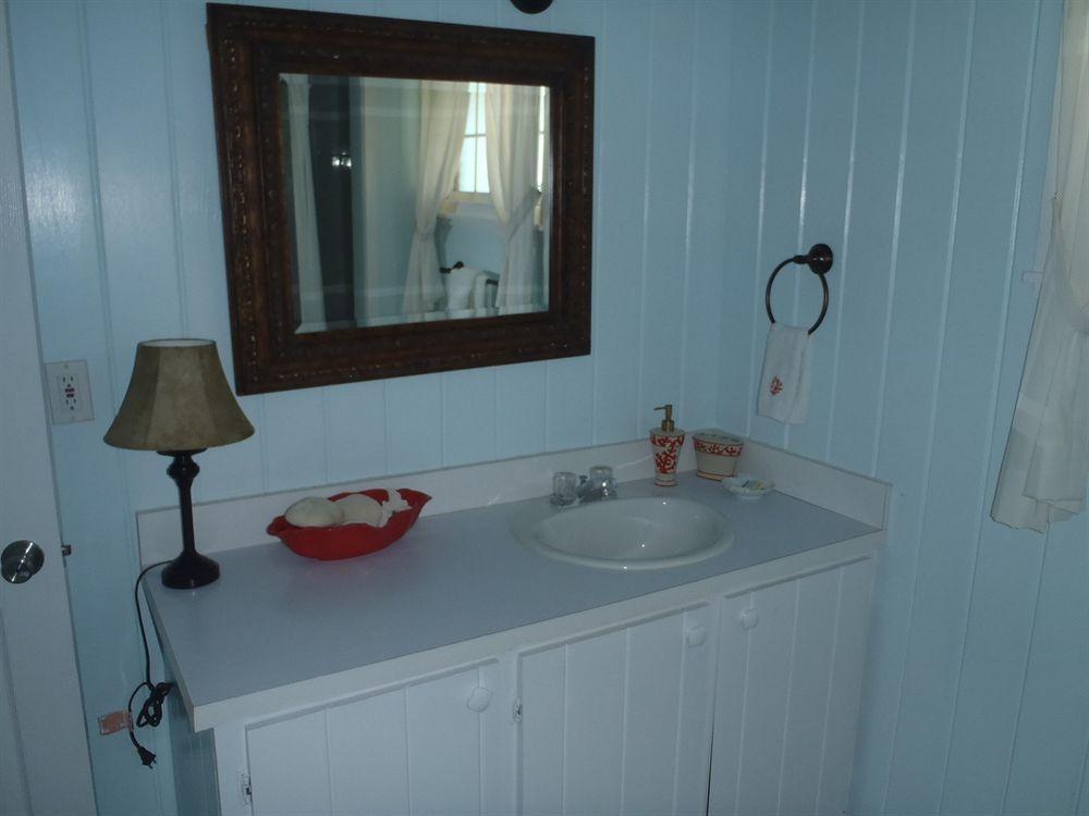 Hotel Wheel House Downstairs By Living Easy Abaco Marsh Harbour Exterior foto